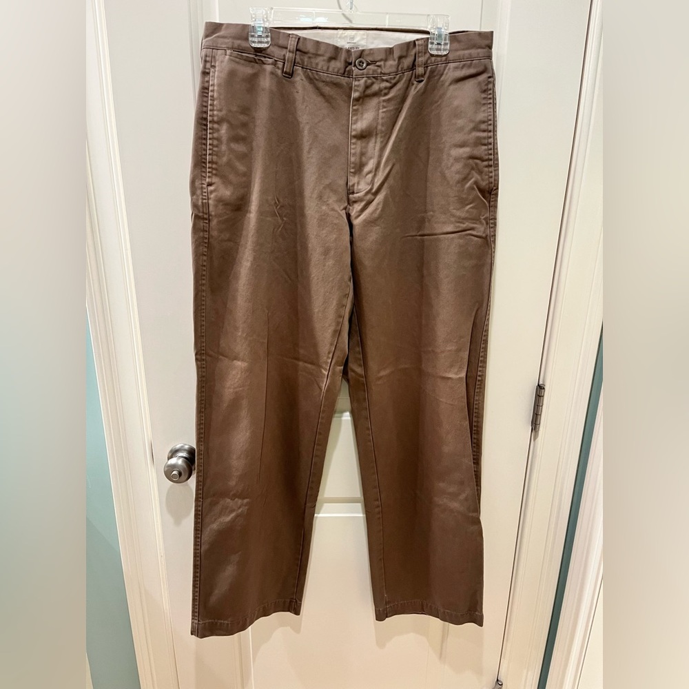 Last call! Donated 5/25: GAP Chino Khaki Pants 34/34 Relaxed Fit Men's